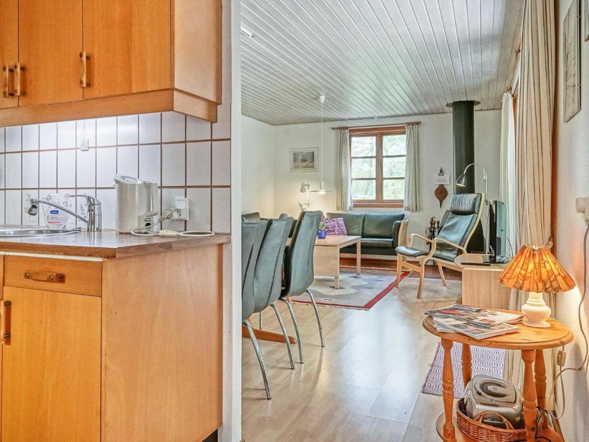 Three-Bedroom Holiday Home In Ronne 4 ภายนอก รูปภาพ